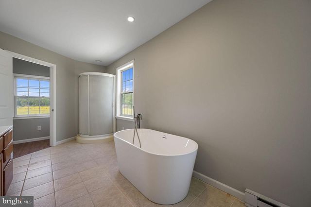 1074 PEARSONS CORNER RD, Hartly, DE 19953