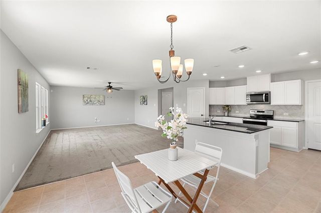 117 W Point Way, Elgin, TX 78621