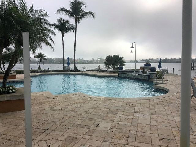 167 Yacht Club Way 204, Hypoluxo, FL 33462