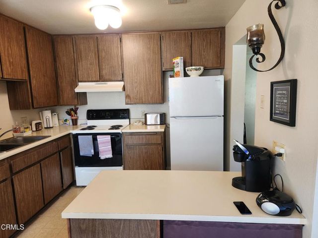 324 Chestnut Hill Court 11, Thousand Oaks, CA 91360