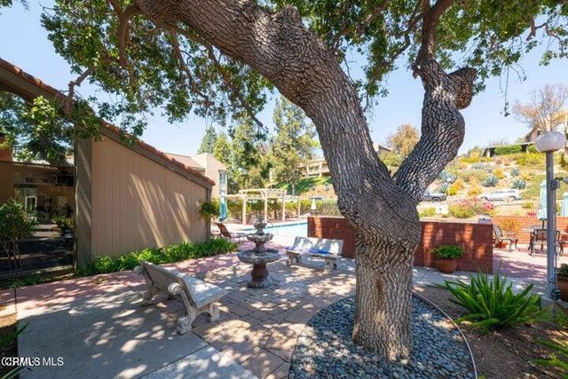 324 Chestnut Hill Court 11, Thousand Oaks, CA 91360