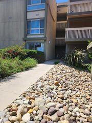 324 Chestnut Hill Court 11, Thousand Oaks, CA 91360