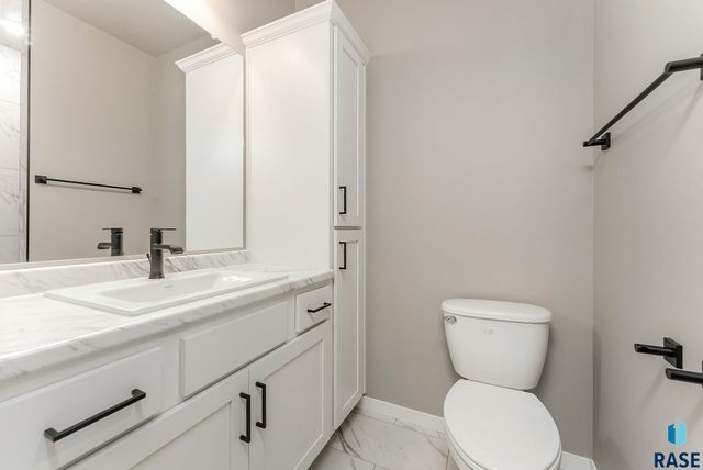 1508 S Kathryn Ave Avenue, Sioux Falls, SD 57106