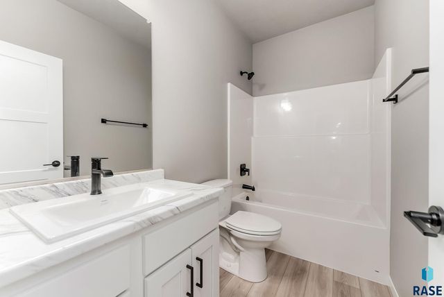 1508 S Kathryn Ave Avenue, Sioux Falls, SD 57106