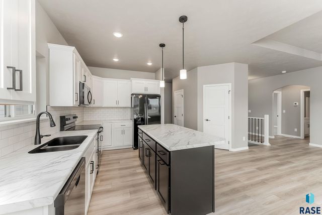 1508 S Kathryn Ave Avenue, Sioux Falls, SD 57106