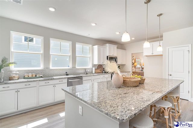 284 Bluff View Ln, Florence, SC 29505