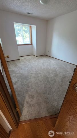 9216 70th Street SW, Lakewood, WA 98498