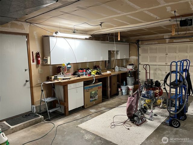 9216 70th Street SW, Lakewood, WA 98498