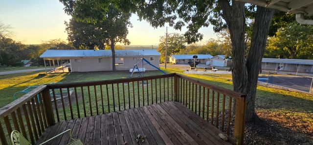 26314 County Road 322, Pittsburg, MO 65724