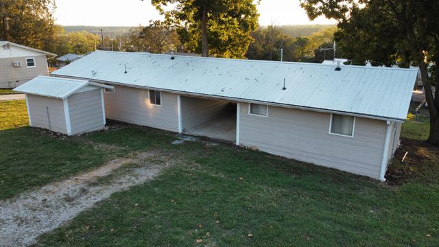 26314 County Road 322, Pittsburg, MO 65724