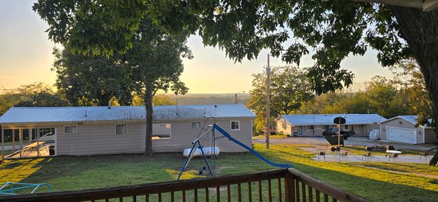 26314 County Road 322, Pittsburg, MO 65724