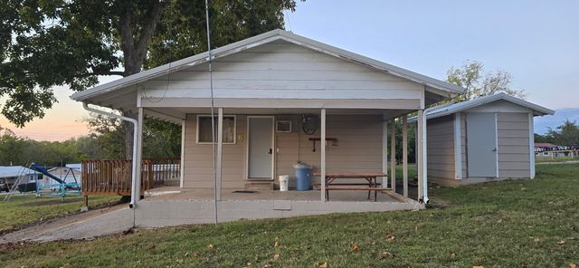 26314 County Road 322, Pittsburg, MO 65724