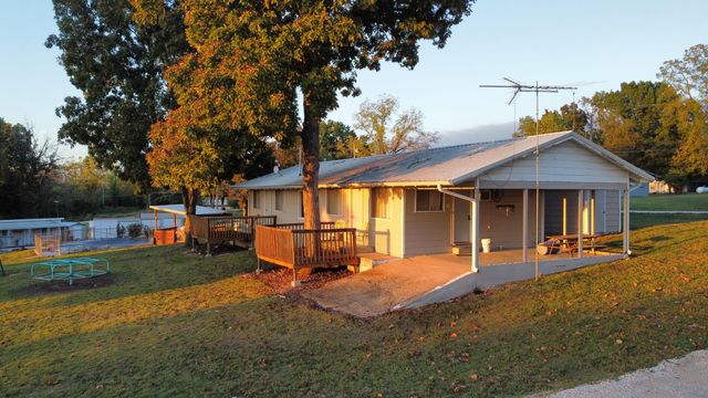 26314 County Road 322, Pittsburg, MO 65724