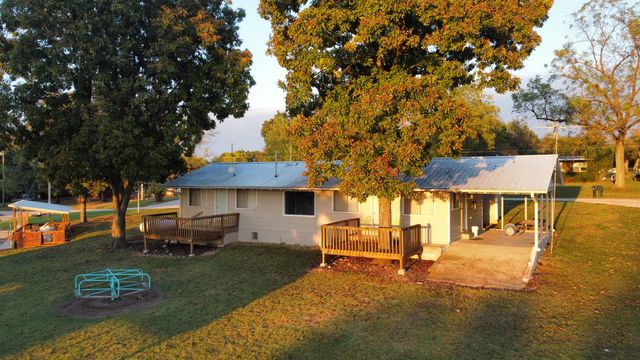 26314 County Road 322, Pittsburg, MO 65724