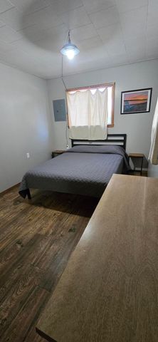 26314 County Road 322, Pittsburg, MO 65724