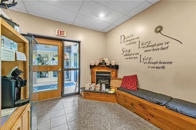 2750 Golden Mile Hwy, Plum Boro, PA 15239