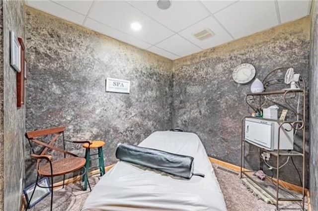 2750 Golden Mile Hwy, Plum Boro, PA 15239