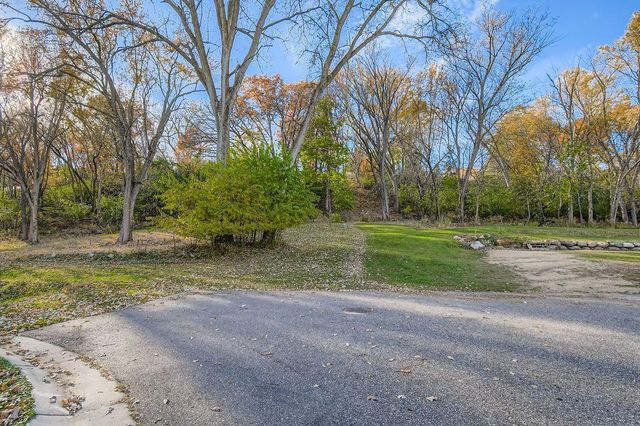 15800 33rd Street S, Afton, MN 55001