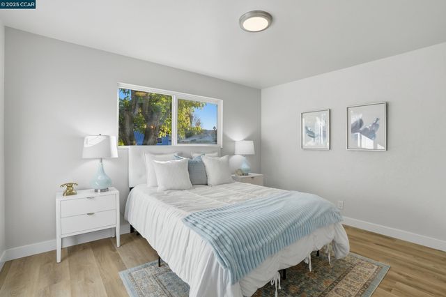 28 Temple Ct, Pacheco, CA 94553