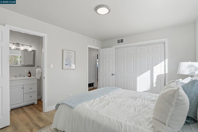 28 Temple Ct, Pacheco, CA 94553