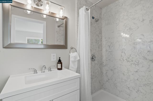 28 Temple Ct, Pacheco, CA 94553