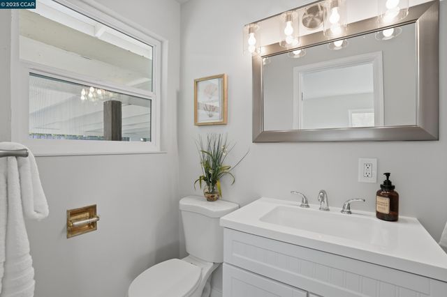 28 Temple Ct, Pacheco, CA 94553