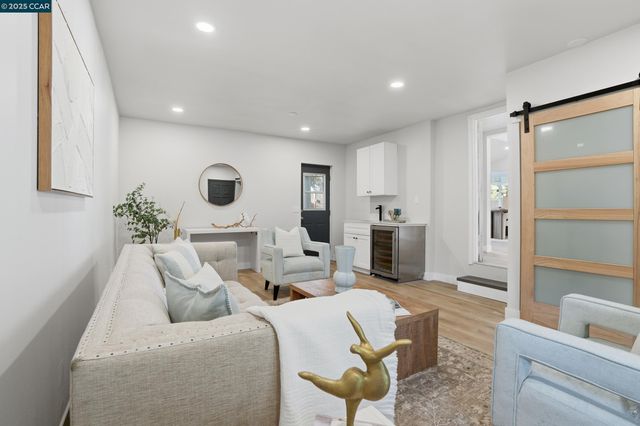 28 Temple Ct, Pacheco, CA 94553