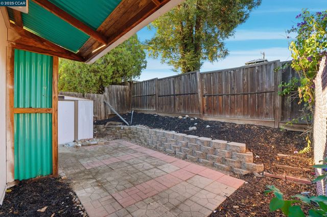 28 Temple Ct, Pacheco, CA 94553