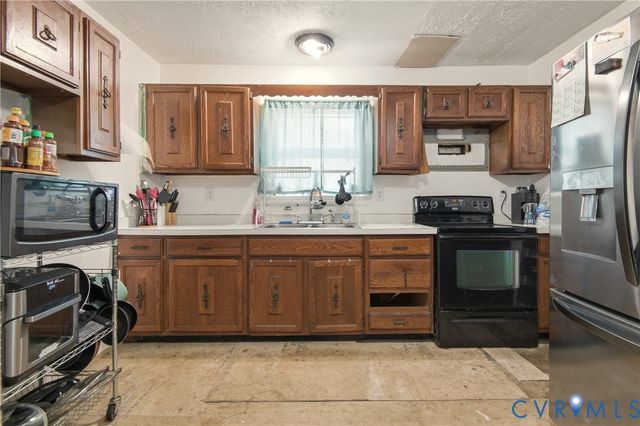 223 Hodder Ln, Henrico, VA 23075