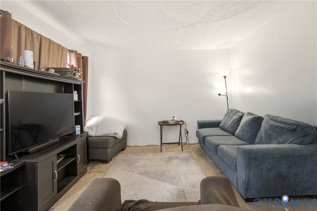 223 Hodder Ln, Henrico, VA 23075