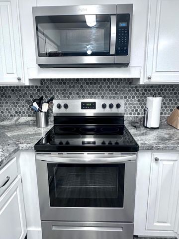 11 Santa Maria Ln, Hot Springs, AR 71909