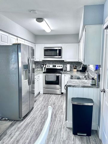 11 Santa Maria Ln, Hot Springs, AR 71909