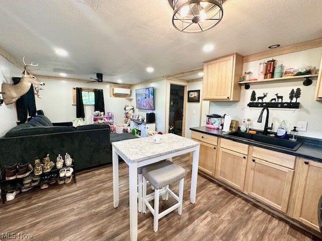 44 Moores Lane, New Cumberland, WV 26047