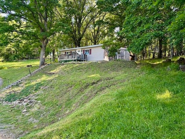 44 Moores Lane, New Cumberland, WV 26047