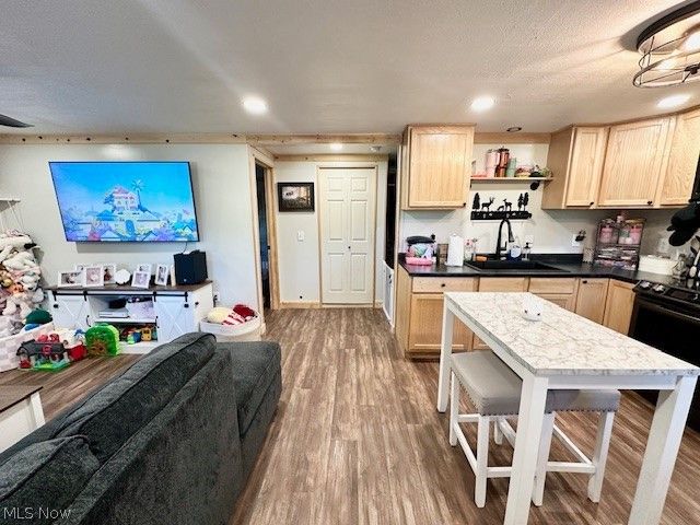 44 Moores Lane, New Cumberland, WV 26047