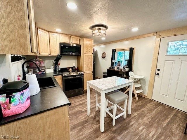 44 Moores Lane, New Cumberland, WV 26047