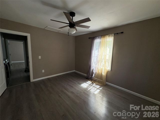 508 N Main Street, Lowell, NC 28098