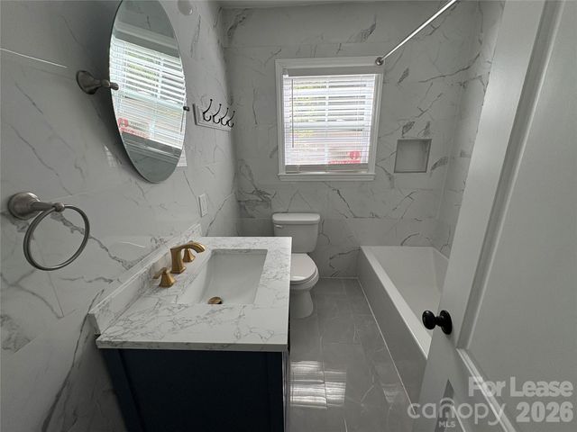 508 N Main Street, Lowell, NC 28098