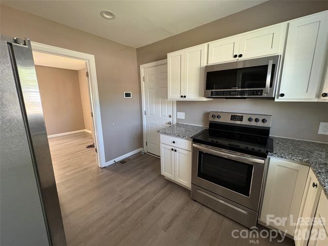 508 N Main Street, Lowell, NC 28098