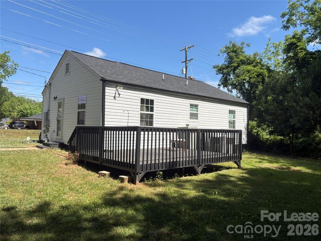 508 N Main Street, Lowell, NC 28098