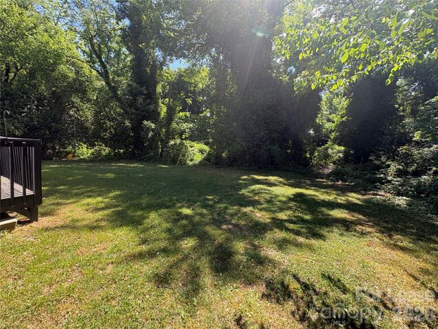 508 N Main Street, Lowell, NC 28098