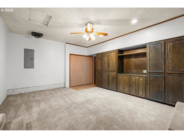 253 S TARRYBROOKE Cir, Cornelius, OR 97113