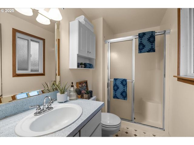 253 S TARRYBROOKE Cir, Cornelius, OR 97113