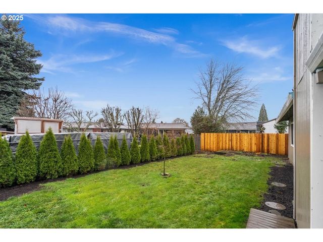 253 S TARRYBROOKE Cir, Cornelius, OR 97113