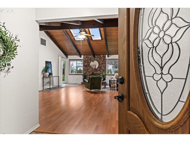 253 S TARRYBROOKE Cir, Cornelius, OR 97113