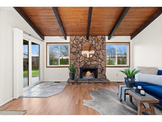 253 S TARRYBROOKE Cir, Cornelius, OR 97113