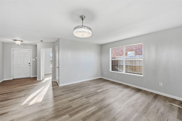 8108 Abbey Glen Court, Arlington, TX 76002