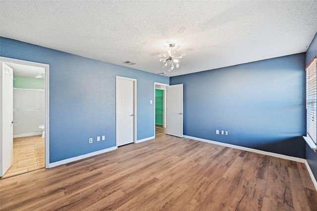 8108 Abbey Glen Court, Arlington, TX 76002