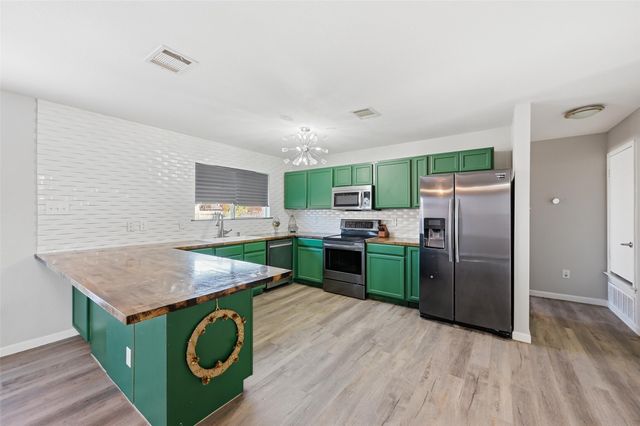 8108 Abbey Glen Court, Arlington, TX 76002