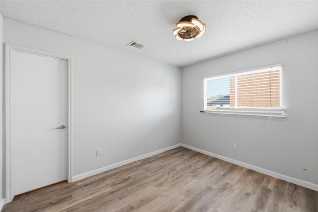 8108 Abbey Glen Court, Arlington, TX 76002